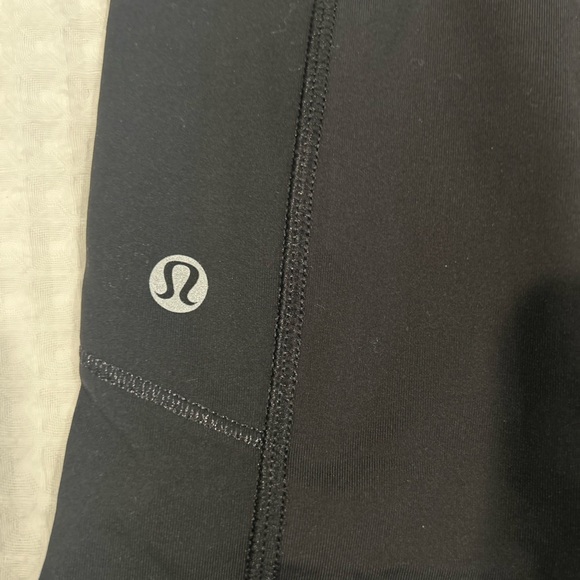 Lululemon like new Stunning capri running pant sz 10. RARE RETIRED STYLE. - Picture 4 of 6